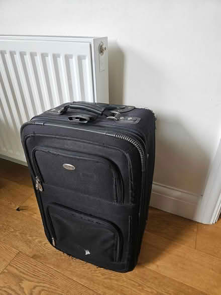 Photo of free carry on suitcase (Hitchin SG4) #1