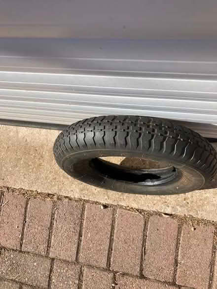 Photo of free Wheelbarrow Tyre (Wellesbourne CV35) #3