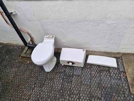 Photo of free close coupled toilet (Knighton LD7) #1