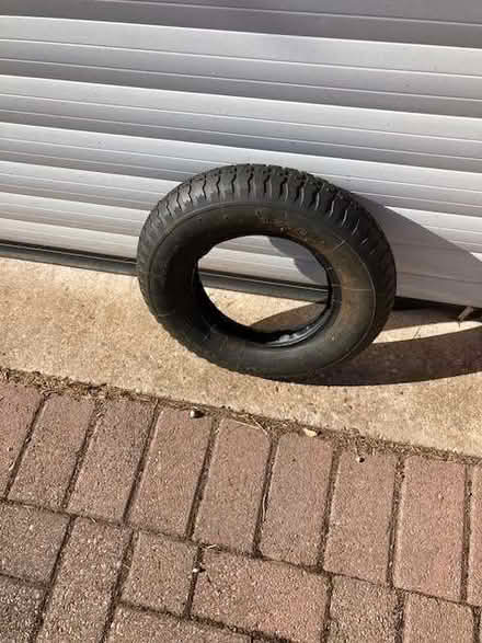 Photo of free Wheelbarrow Tyre (Wellesbourne CV35) #2