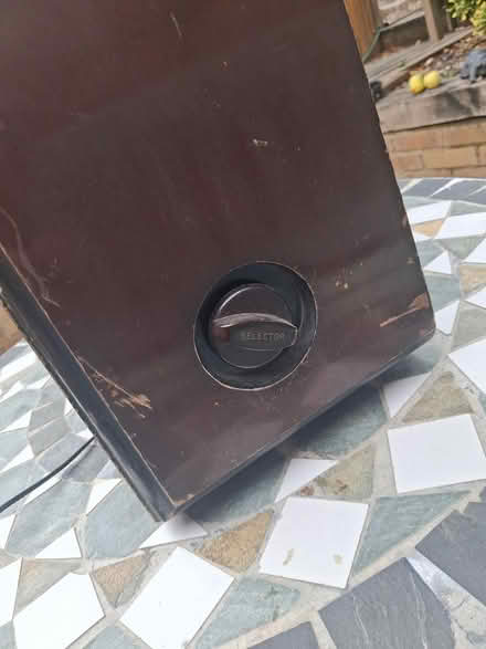 Photo of free Vintage valve radio (Eaton Bray LU6) #4