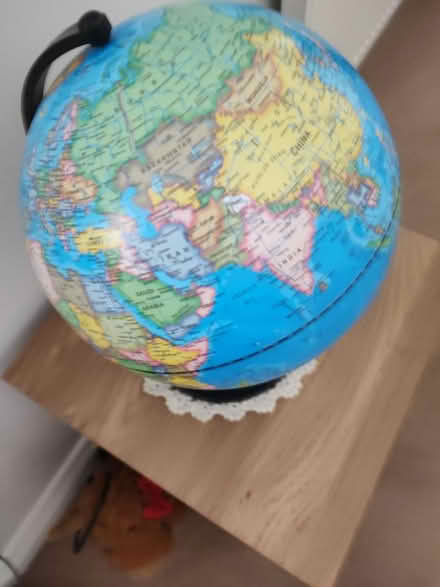 Photo of free Globe table lamp (Leighton Buzzard LU7) #1