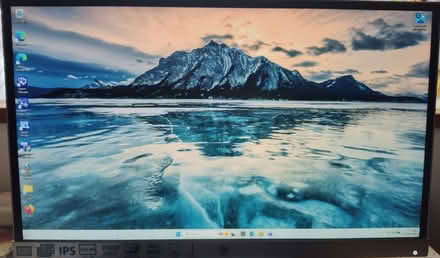 Photo of free HP 22xw Monitor (Owlsmoor GU47) #1