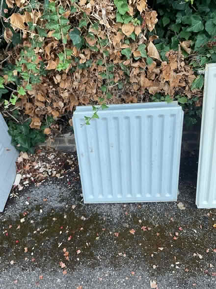Photo of free Small radiator for re-use/scrap (New malden KT3) #1