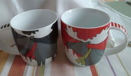 Photo of free 4 x Christmas Mugs very good condition (Purley on Thames RG31) #1