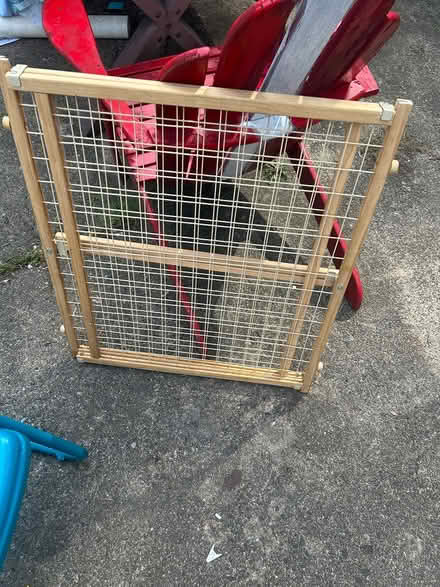 Photo of free Extendable puppy gate (Petworth) #1
