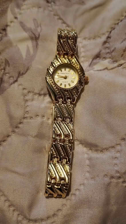 Photo of free Ladies dress watch (Chesser EH14) #1