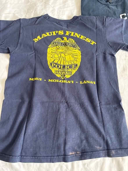 Photo of free T-shirts x3 & jogging bottoms (Beckenham BR3) #2