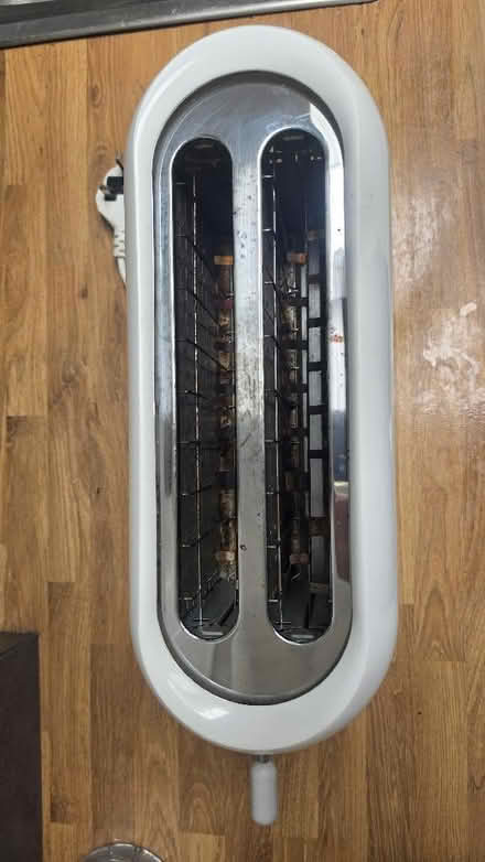Photo of free Toaster (Kingwood Common RG9) #2