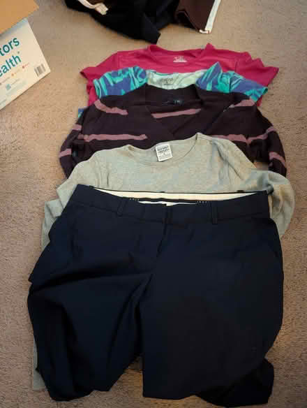 Photo of free Lots of size small, XS clothing (downtown sunnyvale) #1