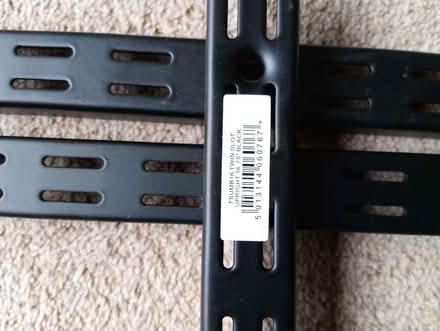 Photo of free Set of brackets and upright supports - NEW (Heacham PE31) #2