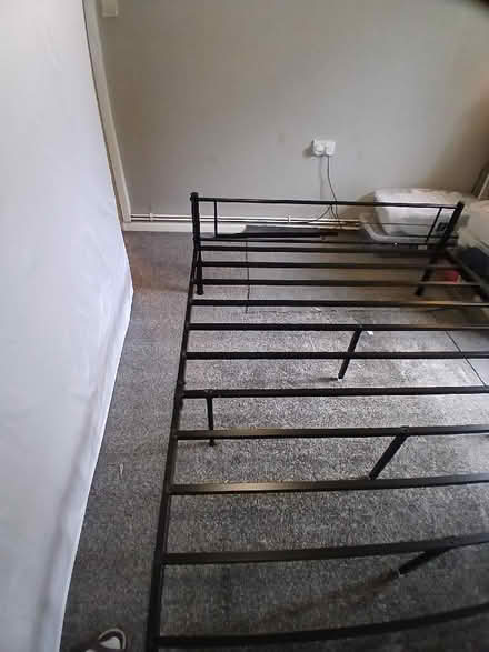 Photo of free Double bed (FairOak Close PR2) #1