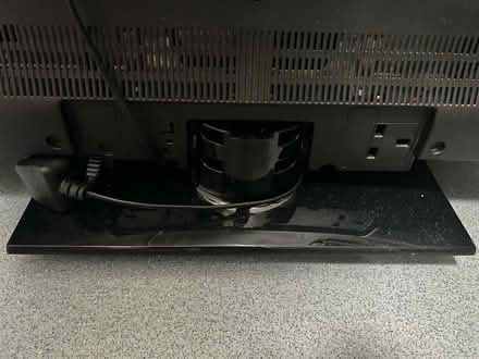 Photo of free TV 32” Smart TV*-Pls See AD (Me Home SE14) #4
