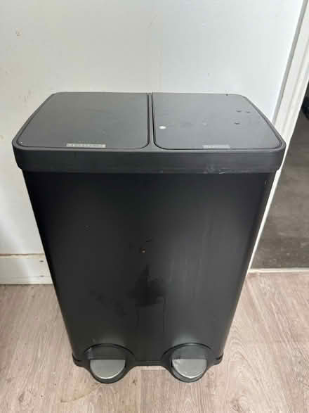 Photo of free Double pedal bin (Croydon CR2) #1
