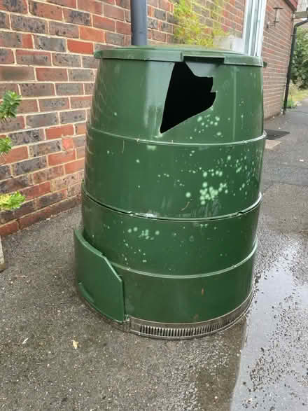 Photo of free Compost bin (broken but usable) (Peacehaven BN10) #1