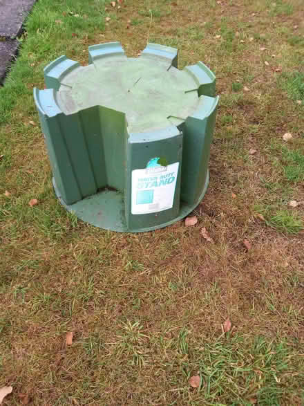 Photo of free Waterbut stand (Agar Nook LE67) #1