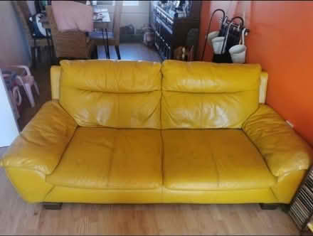 Photo of free Lovely yellow sofa (Thorneywood NG3) #3
