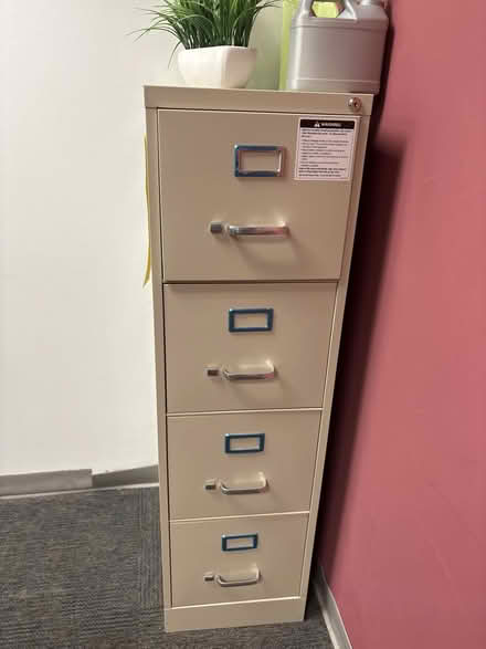 Photo of free desks & free items (Metro Parkway, Fort Myers) #3