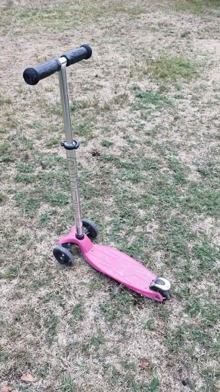 Photo of free Pink child scooter (Orpington BR6) #1