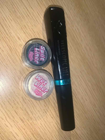 Photo of free Barely used eye makeup bundle (High Wycombe) #1