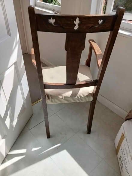 Photo of free Arts and Crafts chair (Westbury BA13) #1