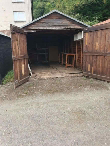 Photo of free lock-up (Burntisland KY3) #1