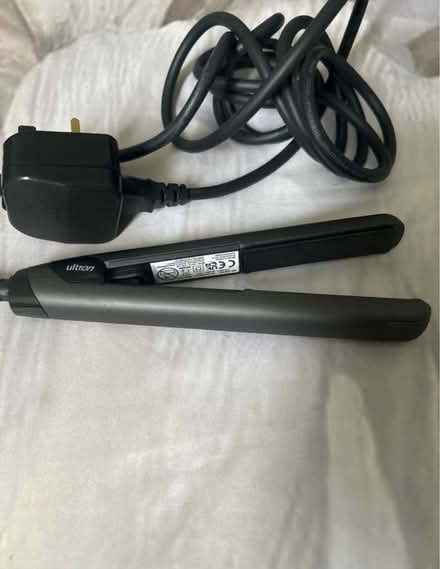 Photo of Hair straightener or dryer (Abbey court) #1