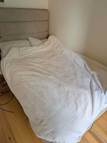 Photo of free Bedding / duvet set - double bed (Clapham SW4) #1
