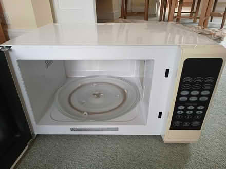 Photo of free Microwave – in working order (Wellingborough NN8 5) #2