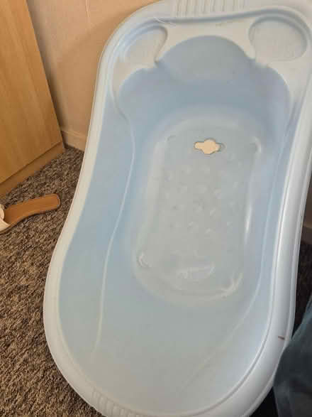 Photo of free Shower Bath (Bethel Green E1) #2