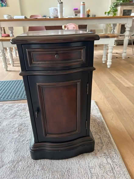 Photo of free Curb Alert: End Table (22201) #1