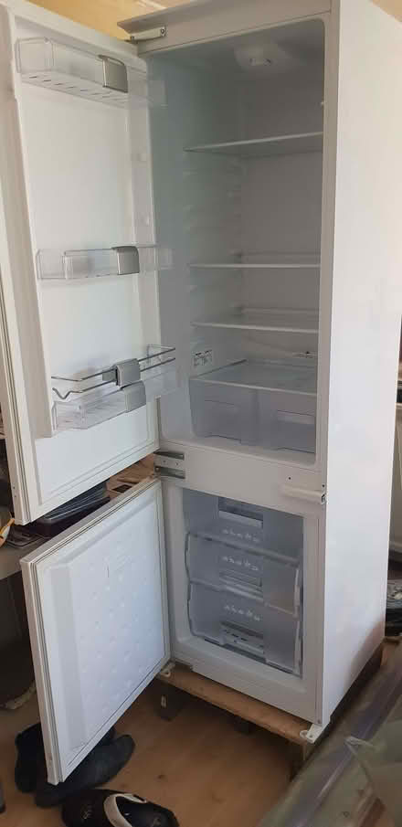 Photo of free Fully functional built in fridge freezer (Top Amersham HP6) #1