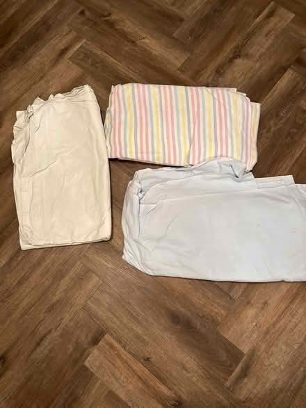 Photo of free Old bed sheets (Hatfield AL10) #1