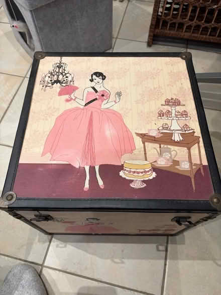 Photo of free Solid box with glamorous woman on (Poplars SG2) #1