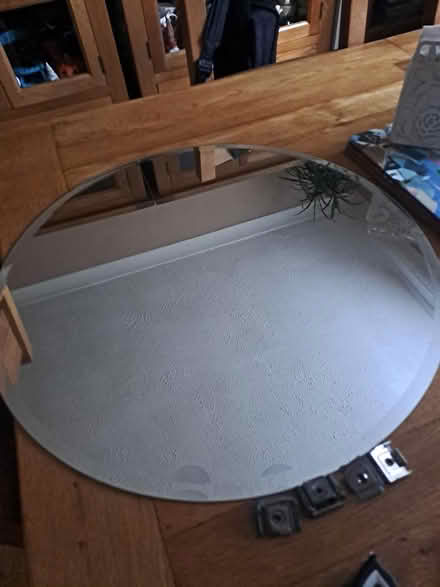 Photo of free 60cm round mirror (B772bu) #1