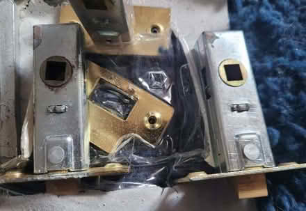 Photo of free Hinges and door handle mechanisms (Thatcham RG19) #2