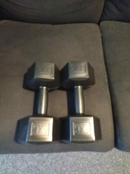 Photo of free 10kg weights (2 x 5kg) (Ashton-under-Lyne OL7) #1