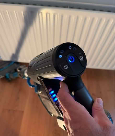 Photo of free Shark battery-powered vacuum in working condition (Belsize Park NW3) #4