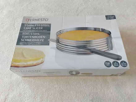 Photo of free New cake slicer (SW11 Battersea) #1