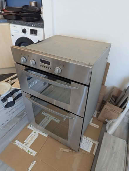 Photo of free Indesit FID20IX Mk2 double oven - faulty/untested - repair or parts (Lambeth SE11) #1