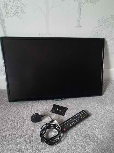 Photo of free samsung tv (Woolston WA1) #1