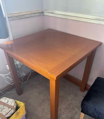 Photo of free Dining table (Sy10) #1