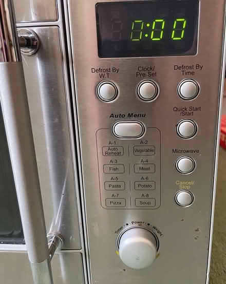 Photo of free Microwave 20L 800w Sainsbury’s 4 photos (St Julians AL1) #3