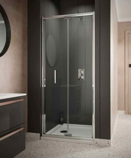 Photo of free Sommer Bifold Shower Door (Kingsway BA2) #3