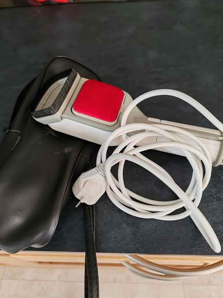 Photo of free Steam clothes cleaner (Hamstreet TN26) #1