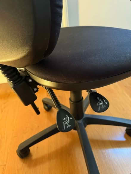 Photo of free Black ergonomic office chair in good condition (Belsize Park NW3) #3