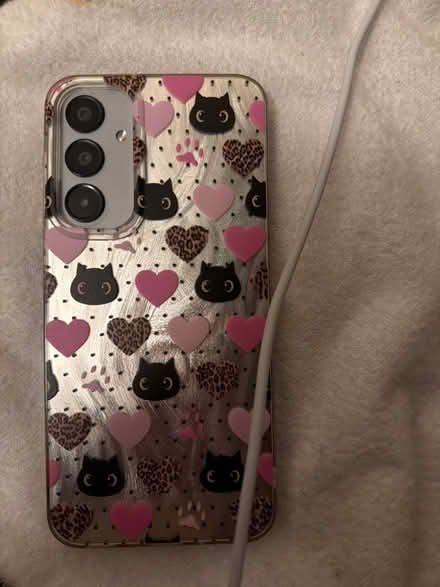 Photo of free Phone good Samsung (Fairfield L13) #4