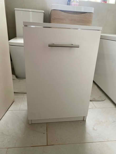 Photo of free Under sink bathroom cabinet (Luton LU2) #1