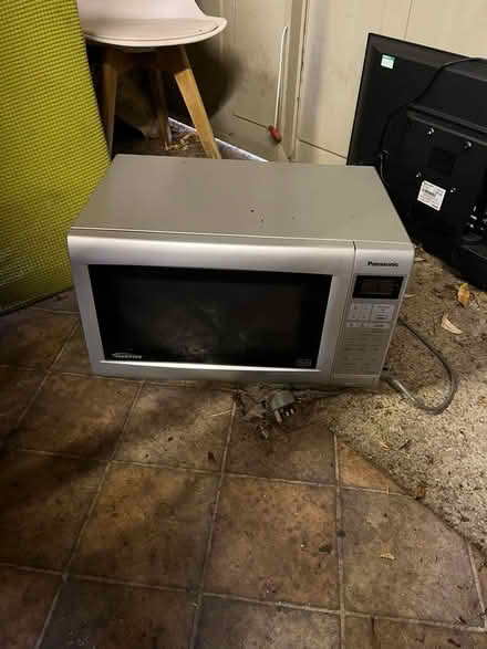 Photo of free Microwave (Shenley Chruch end) #1