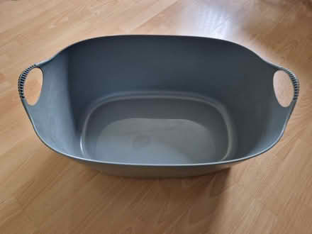 Photo of free Laundry basket (Roslin EH25) #1